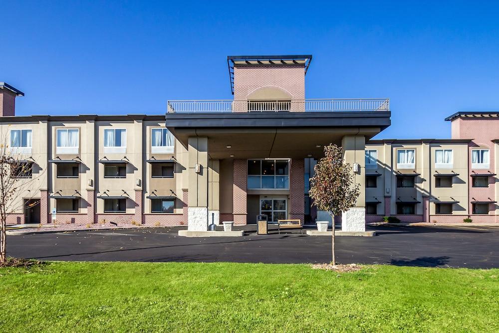 Quality Inn Milwaukee- Brookfield Ngoại thất bức ảnh