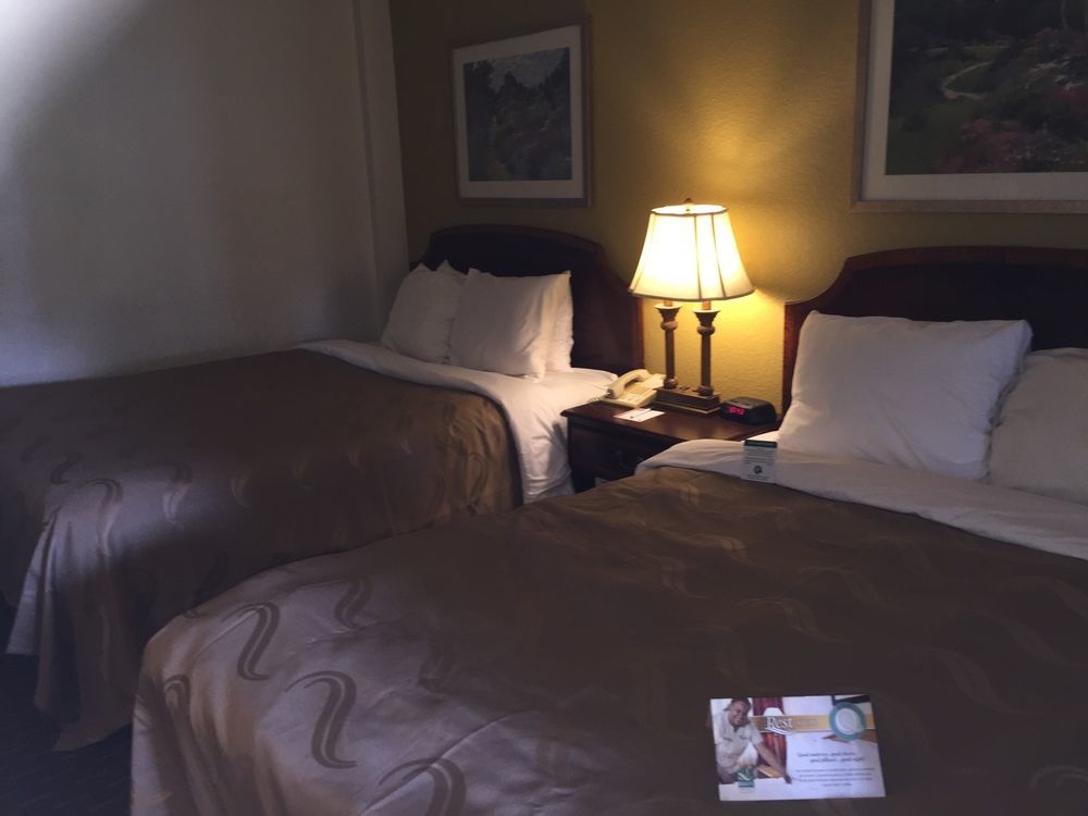 Quality Inn Milwaukee- Brookfield Ngoại thất bức ảnh