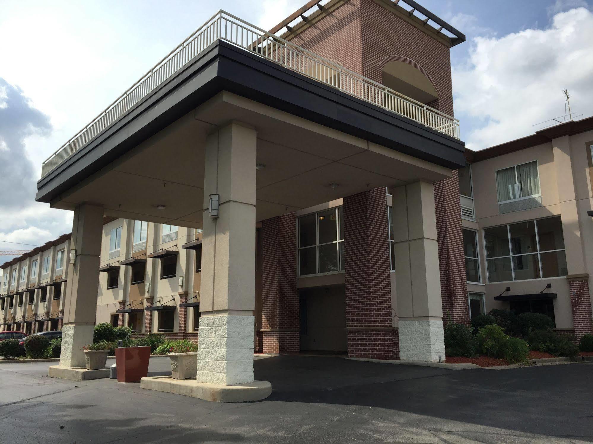 Quality Inn Milwaukee- Brookfield Ngoại thất bức ảnh