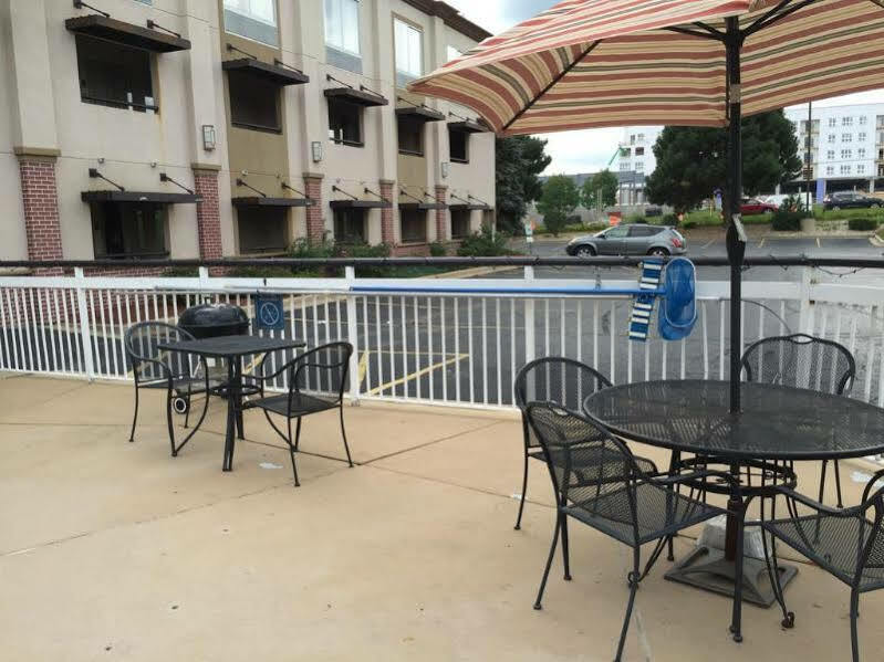Quality Inn Milwaukee- Brookfield Ngoại thất bức ảnh